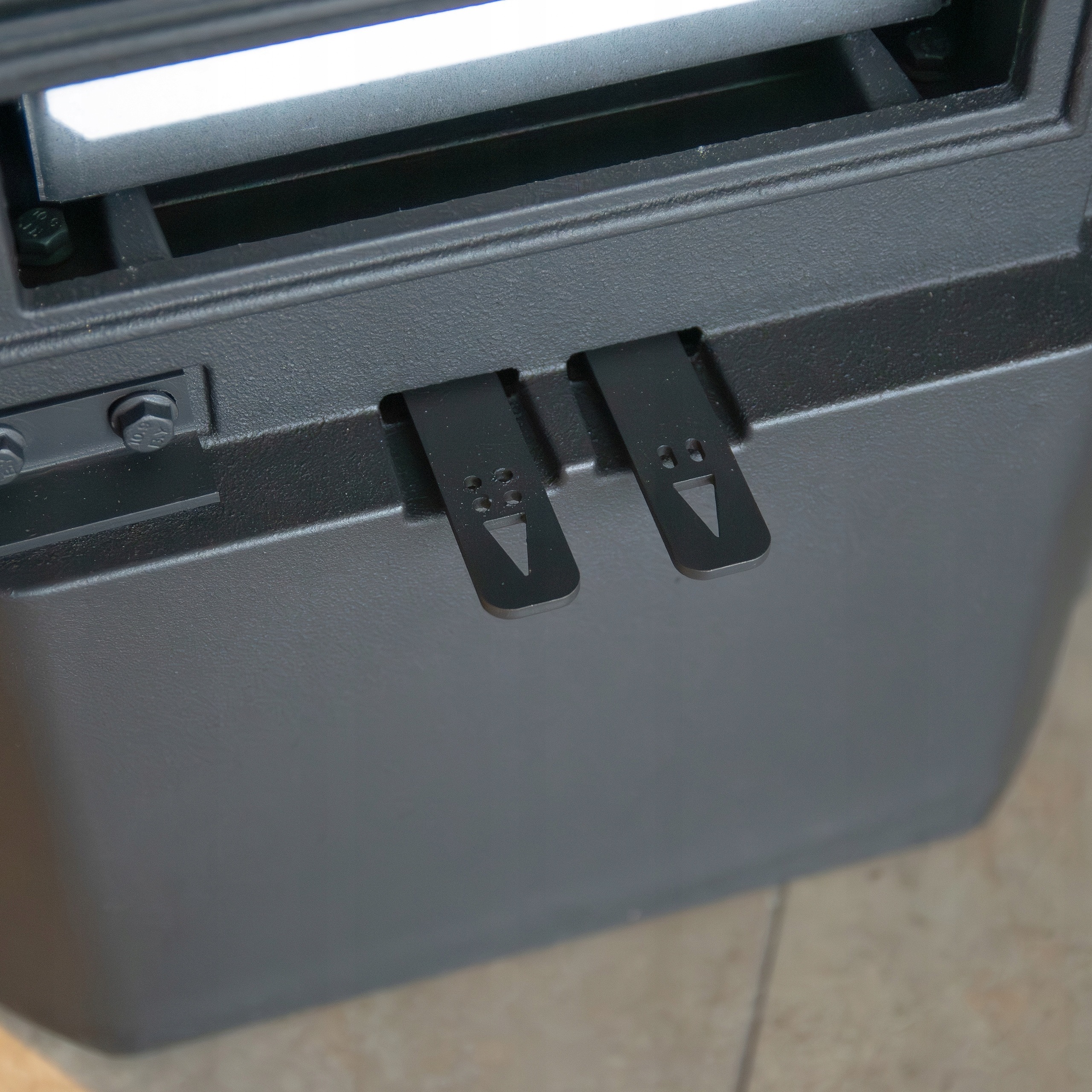 PIEC KOMINEK ŻELIWNY KRATKI K12 KOZA MOC 6kW WYLOT FI 130 WOLNOSTOJĄCY